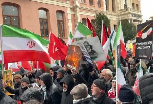 برگزاری تجمع گسترده همبستگی با ایران در استانبول