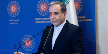 عراقچی رویکرد ترامپ را قانون جنگل خواند