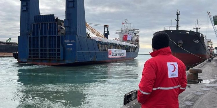 Türkiye’nin Gazze’ye Yönelik 20. Deniz Yardım Sevkiyatı Mısır’da Boşaltıldı