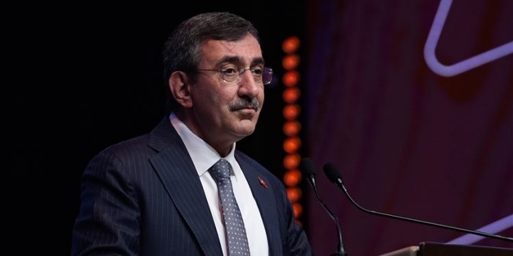 Türkiye Cumhurbaşkanı Yardımcısı: Venezuela krizinde uluslararası hukuka bağlılık