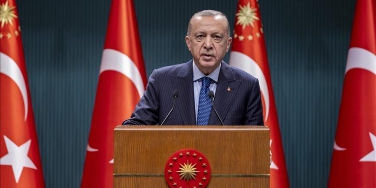 Erdoğan: Venezuela istikrarsızlığa sürüklenmemelidir