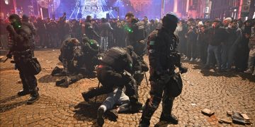 جشنهای سال نو اروپا با آشوب و بازداشت گسترده