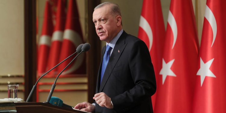 أردوغان يؤكد على ضرورة التفاوض بين إيران وأمريكا