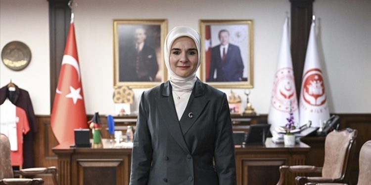 Aile Bakanı’ndan Çocukların Dijital Ortamda Dikkat Süresinin Azalması Uyarısı