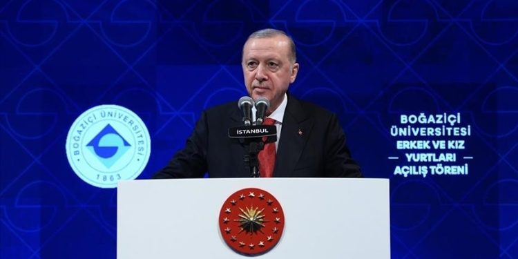Erdoğan: 350 Thousand Foreign Students from 198 Countries Are Studying in Türkiye