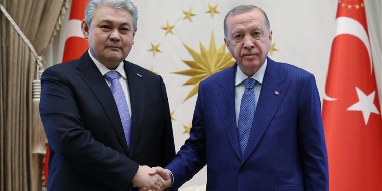 زيارة وزير خارجية كازاخستان إلى أردوغان في أنقرة