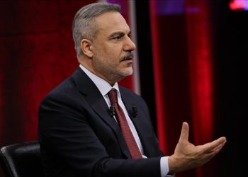 فيدان: توسيع نطاق المفاوضات ليشمل القضايا الصاروخية سيؤدي إلى حرب جديدة