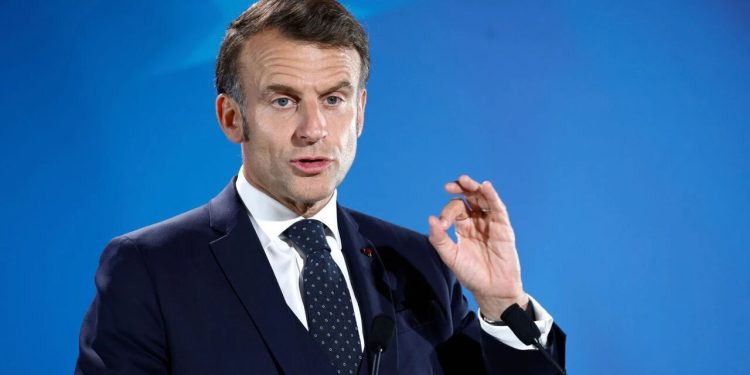 Makron ve Erdoğan Telefon Görüşmesi Yaptı