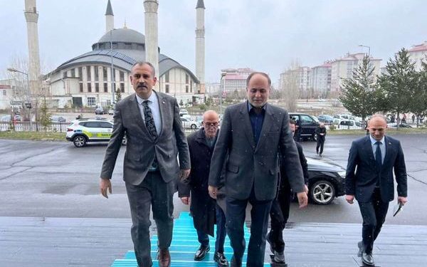 وزير الزراعة الإيراني: دافع الأطراف لزيادة التعاون قد ازداد