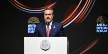 وزیر خارجه ترکیه: جنگ افروزی اسرائیل تهدیدی برای امنیت جهانی است