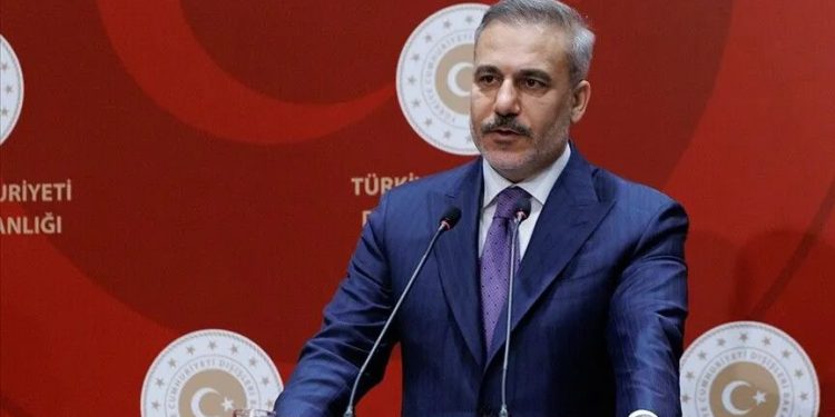 فيدان: انتهاك وقف إطلاق النار في غزة يضعف شرعية النظام الدولي